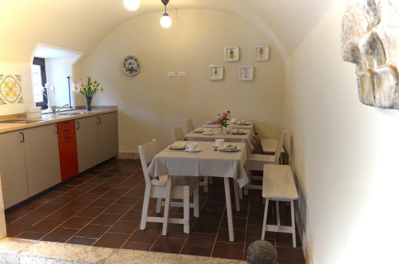 לינה וארוחת בוקר טיבולי Casale Colleoni מראה חיצוני תמונה