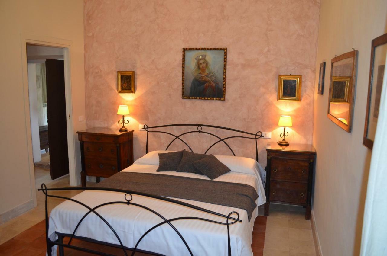לינה וארוחת בוקר טיבולי Casale Colleoni מראה חיצוני תמונה